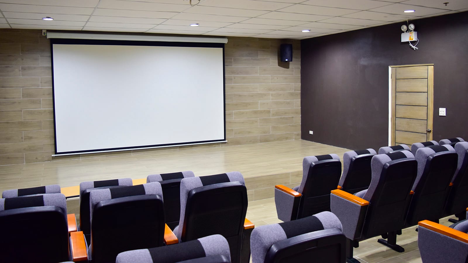Trường Anh ngữ EV