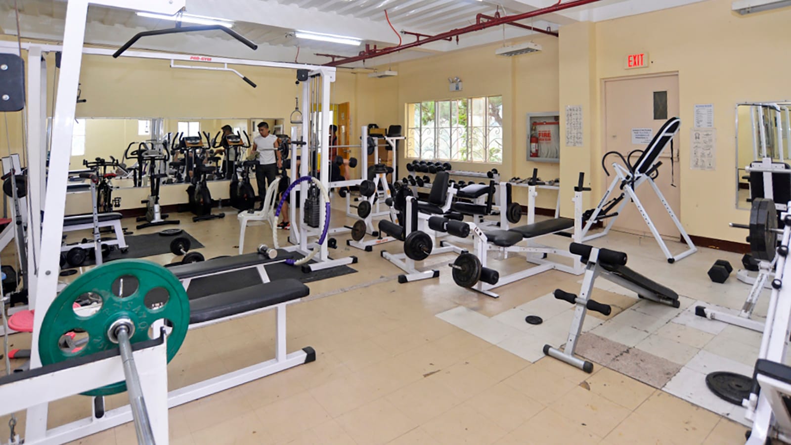 Phòng Gym trường Anh ngữ HELP Baguio