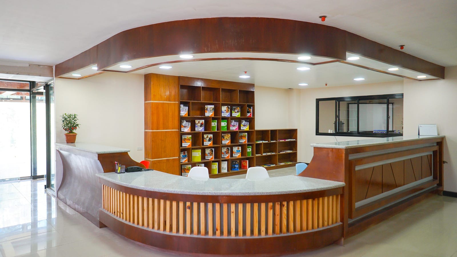 Trường Anh ngữ Pines
