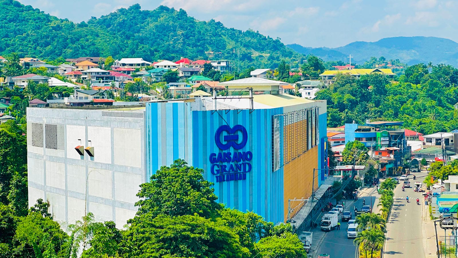 Gaisano đối diện trường Anh ngữ CELLA