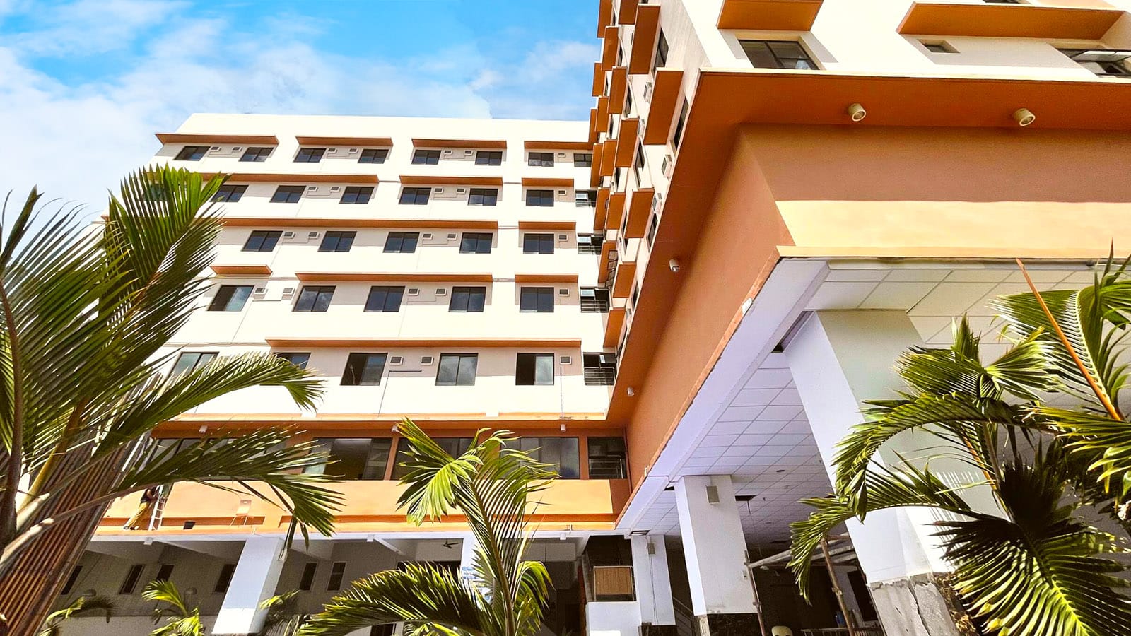 Building trường Anh ngữ GLC