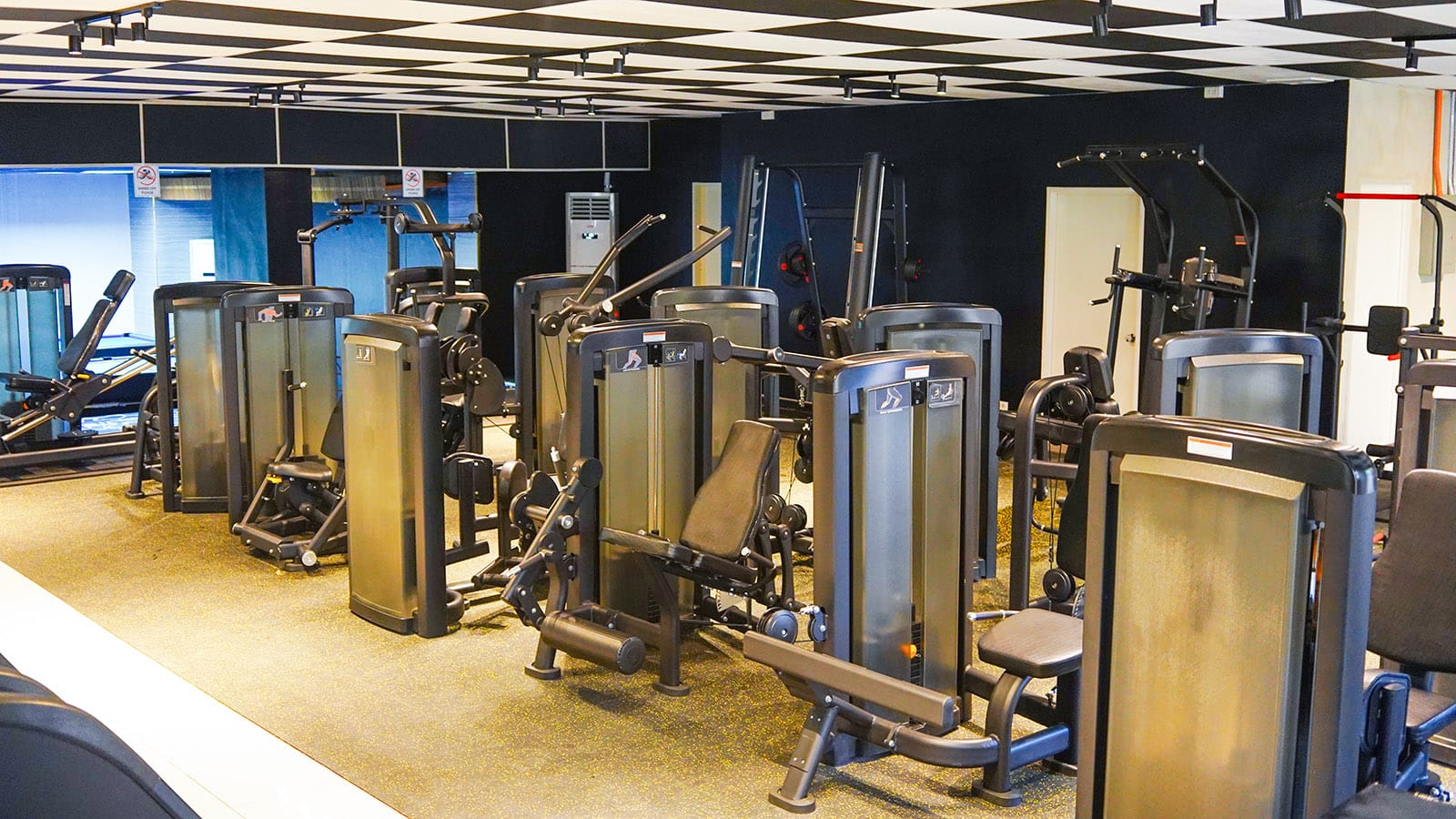 Phòng Gym trường Anh ngữ GLC