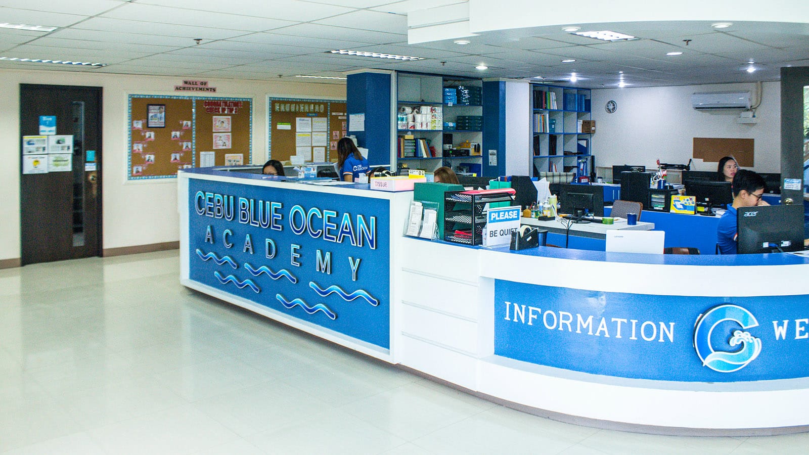 Quầy tiếp tân trường Anh ngữ Cebu Blue Ocean