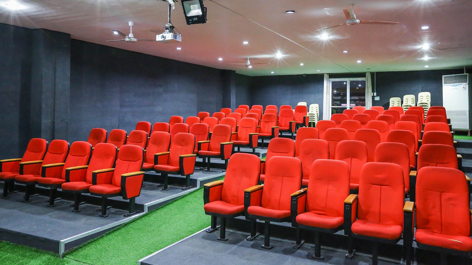 Hội trường trường Anh ngữ SMEAG (Capital Campus)