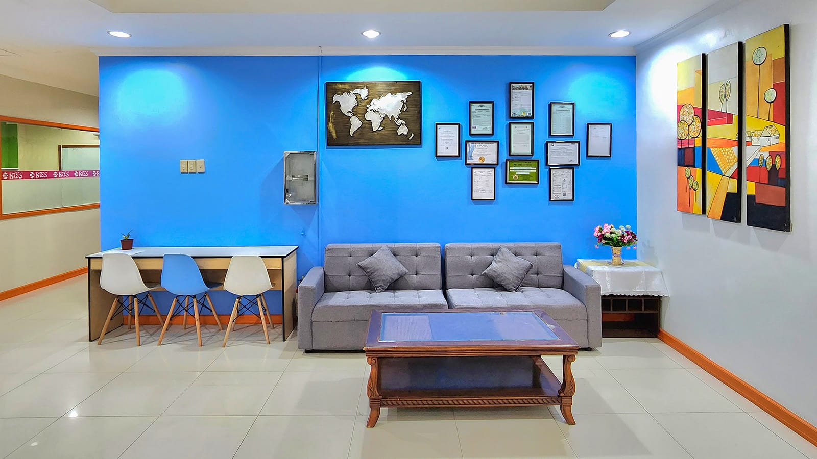 Lobby trường Anh ngữ BTES