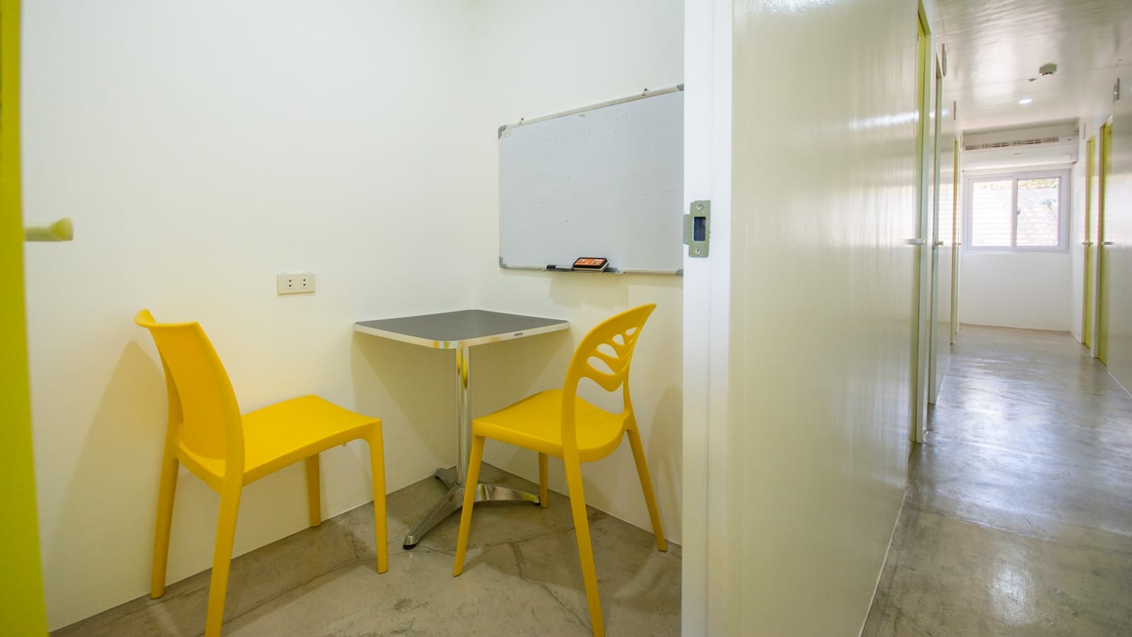 Phòng học 1:1 trường Anh ngữ Boracay Coco