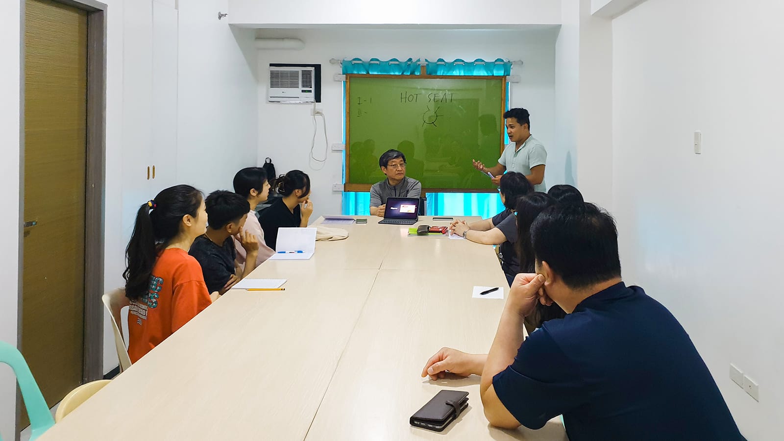 Lớp học nhóm trường Anh ngữ We (iloilo)